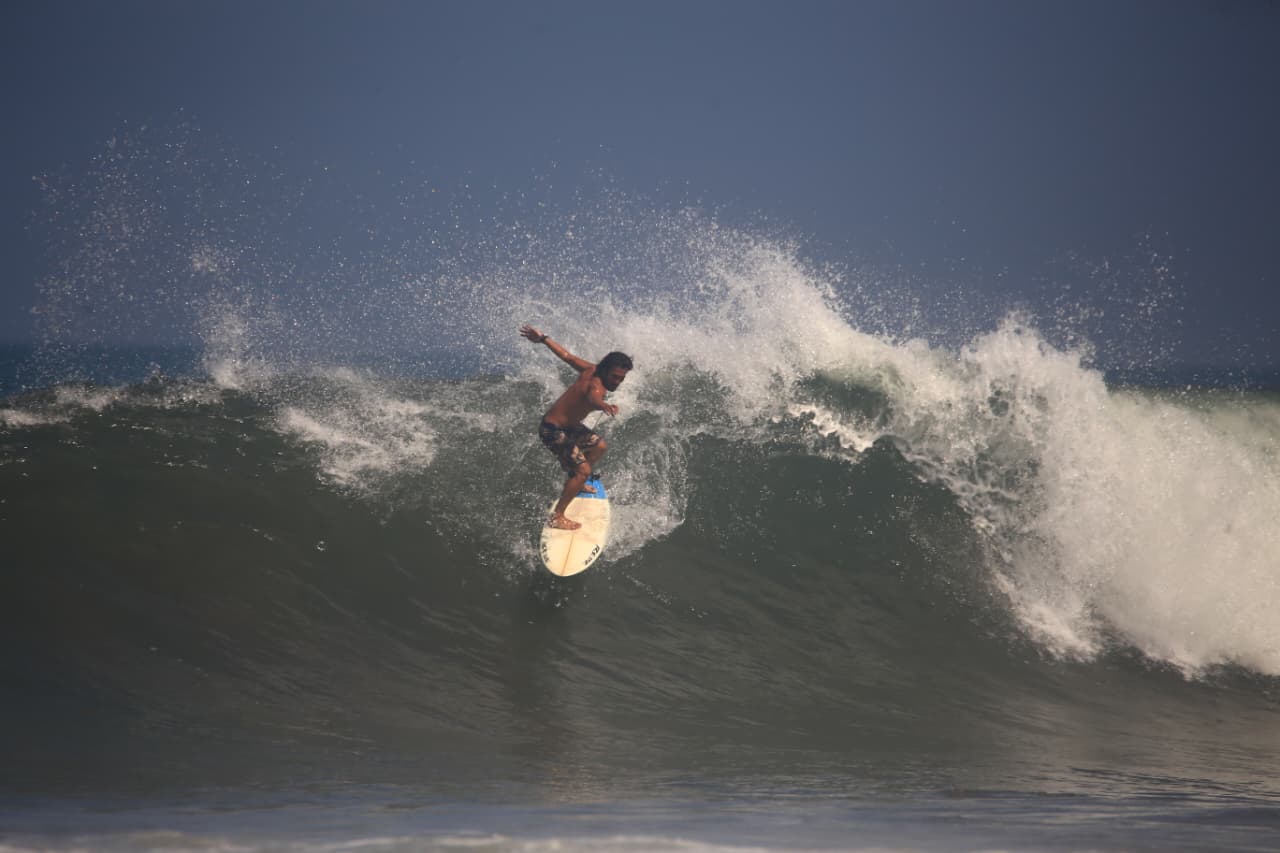 Billy dropping in